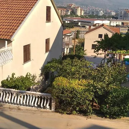 شقة Ipak Se Okrece تريبينيي