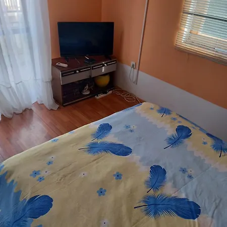 Ipak Se Okrece شقة *